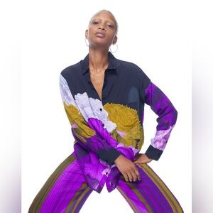 NWT The Kit Zoe Floral Shirt Violet Iris In Light Weight Tencel Size Small